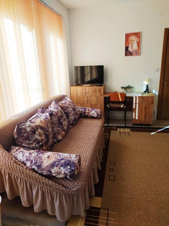 Appartamento Дом За Гости Осогово Kjustendil Esterno foto